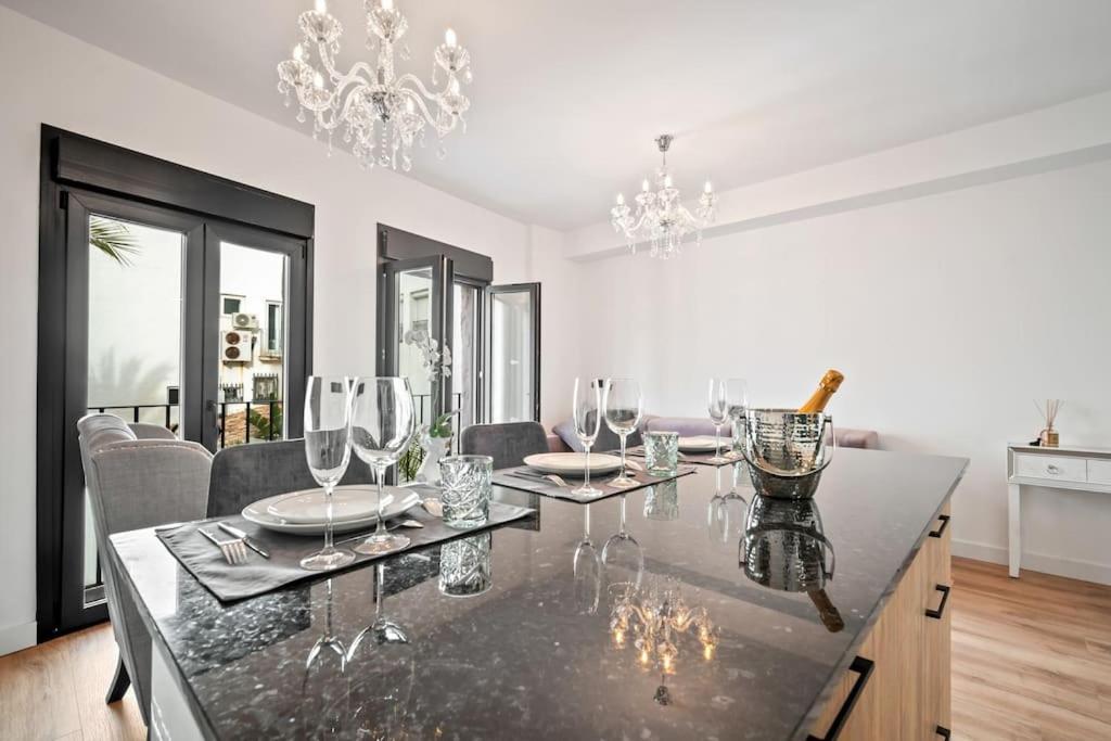 Puerto Banus Luxurious Apartment In The Heart Of The Port Marbella Exterior foto